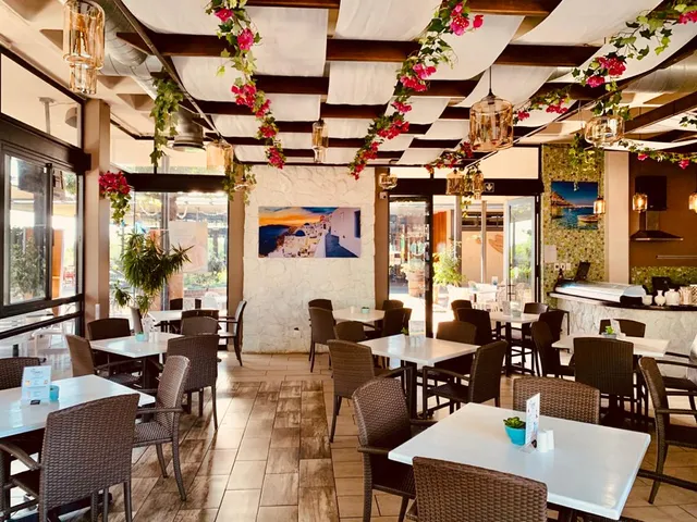 Toula's Family Restaurant Silverlakes