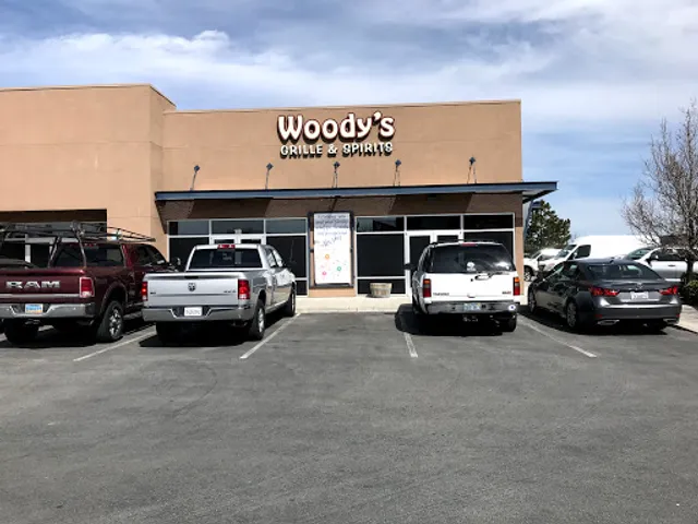 Woody's Grille & Spirits