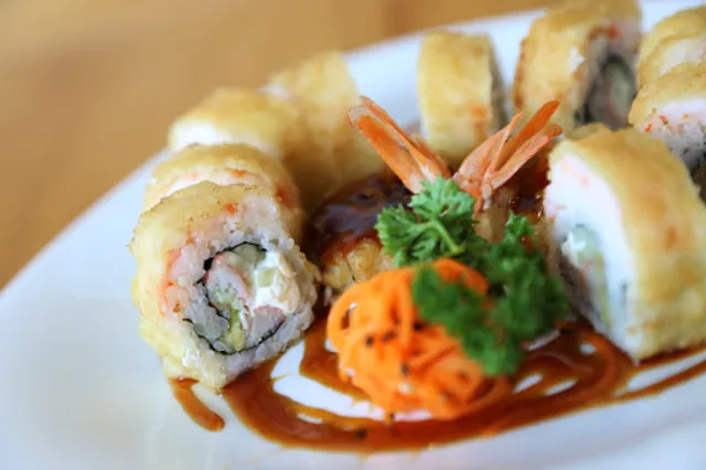 Ookii Sushi by Omoiyari