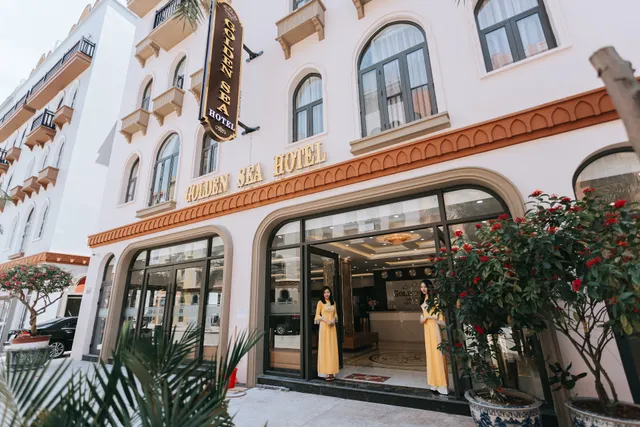 Golden Sea Hotel Bãi Cháy