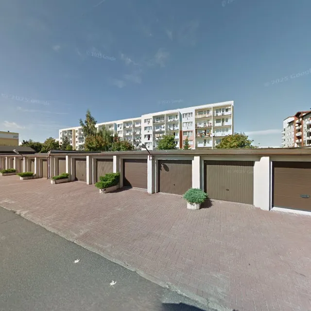 aleja Kardynała Stefana Wyszyńskiego 65