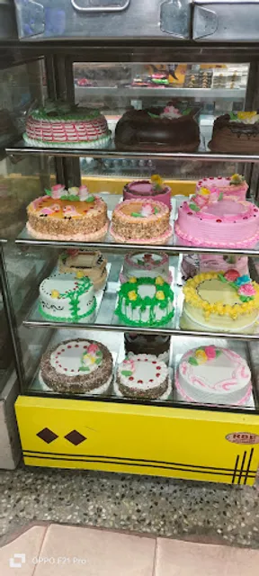 Lakshmi Iyengar cake shop