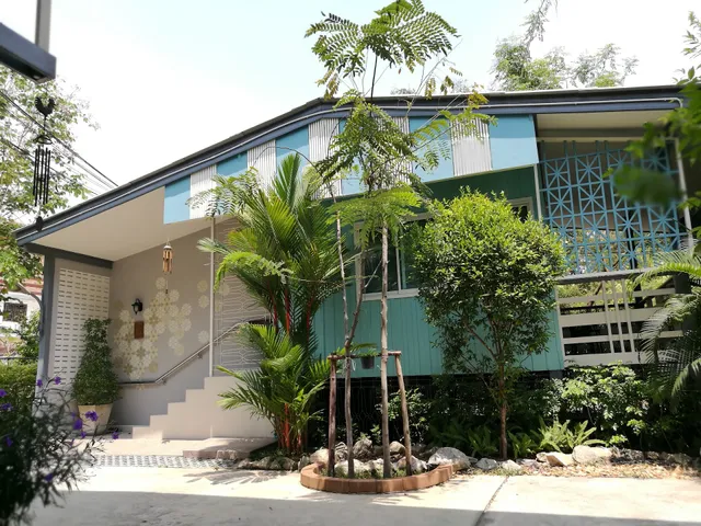 Bann Vimannsamutr ChaAm Beach