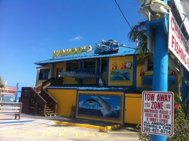 Wahoo's Seafood Bar and Grill Restaurant