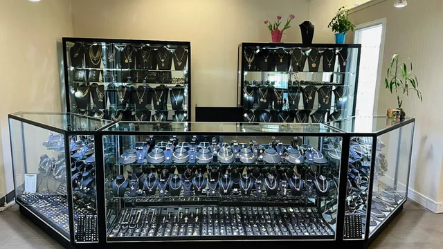 JOYERIA Y VARIEDADES DAMARY