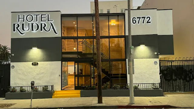 Hotel Rudra - Hollywood