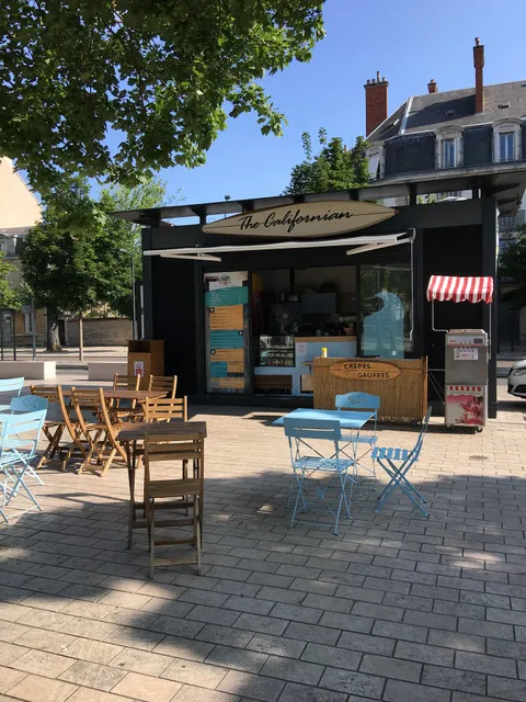 The Californian Place de La République