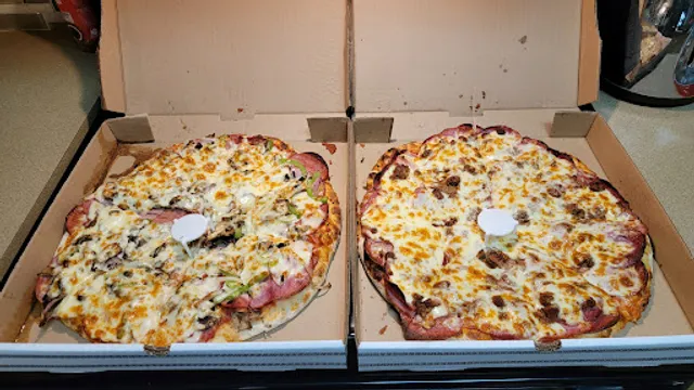 Santa Lucia Pizza Pembina