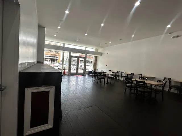 Rays To Go BBQ & More