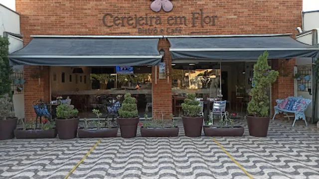 Cerejeira em Flor | Bistrô Café e Doceria