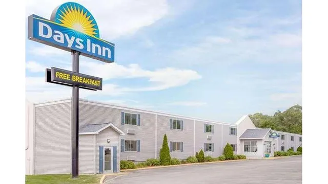 Days Inn by Wyndham Cedar Falls- University Plaza