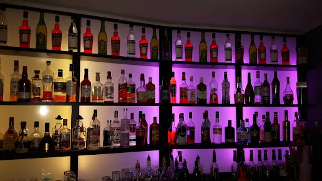 Zobi`s Cocktailbar Bar & Lounge