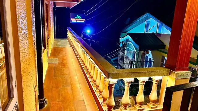 Kaisha Himalayan view