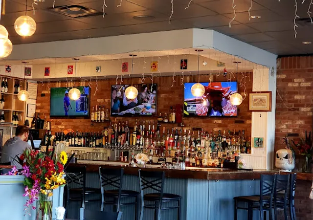 Lou Lou Food & Drink