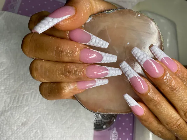 Sparkling Snail Nail Salon