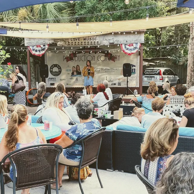 Curley Tail Design Inc