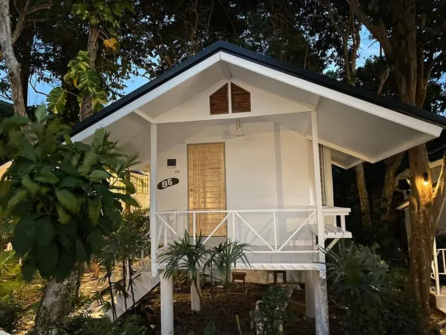 White House Bailan Koh Chang