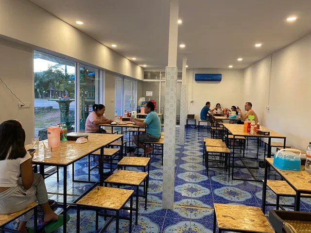 แซ่บเฮาส์ สุราษฎร์ธานี Zaab House Surat Thani