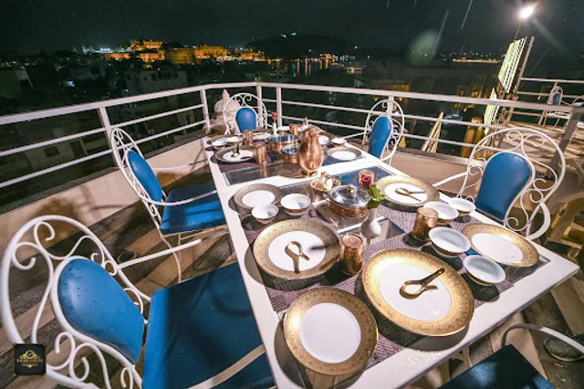 Cosmos Rooftop & Lake View Restro