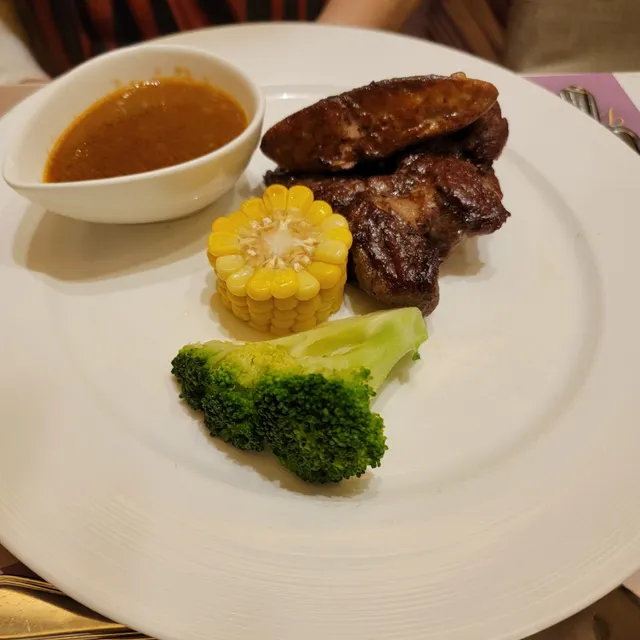 The VALENCIA Restaurant