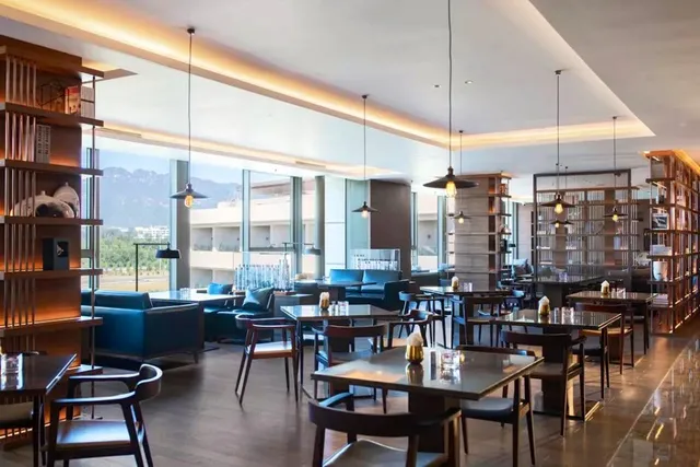 Veranda Bridge Restaurant