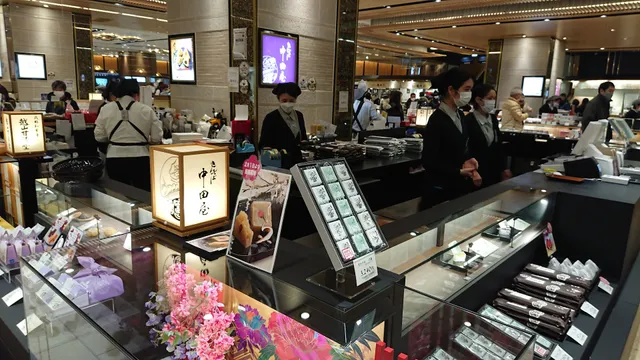 Kintsuba Nakataya Kanazawa Hyakubangai Store