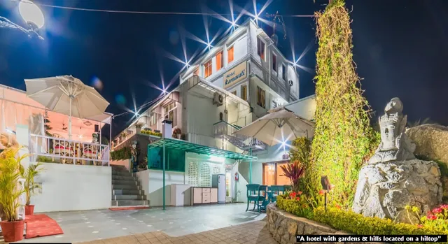 HOTEL KARNAVATI ( THE GRAND VILLA)