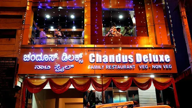 Chandus Deluxe Hotel family restaurant