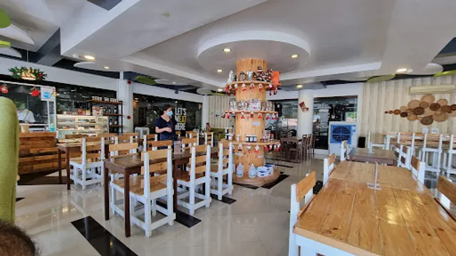 SLABS Diner and Steakhouse