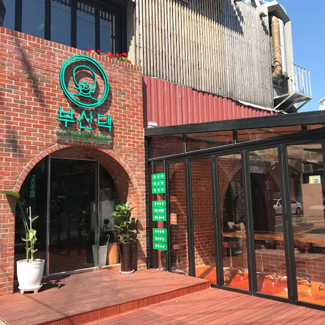 Busandaeg釜山宅燒肉（廣安里）