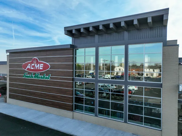 Hudson Plaza Shopping Center