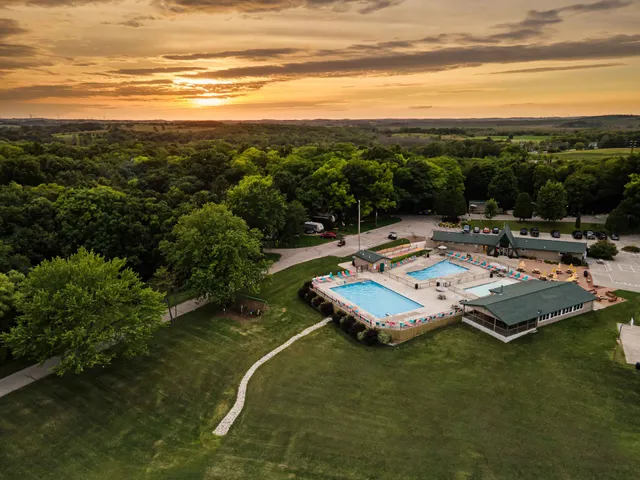 Sun Retreats Fond Du Lac East