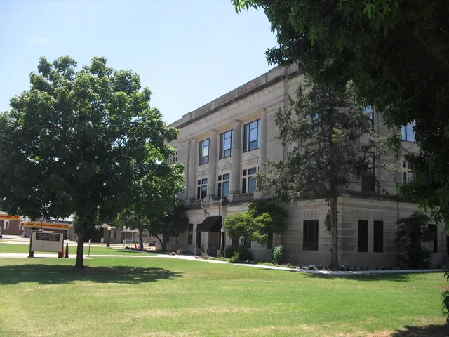 Garvin County Courthouse
