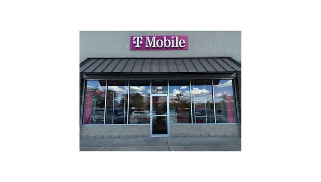 T-Mobile Authorized Retailer