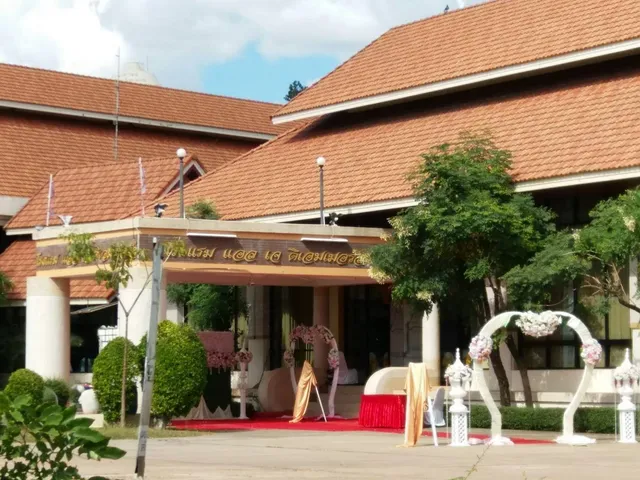 โรงแรม แอล เจ (อำนาจเจริญ)