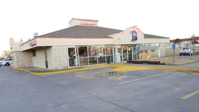 Braum's Ice Cream & Dairy Store