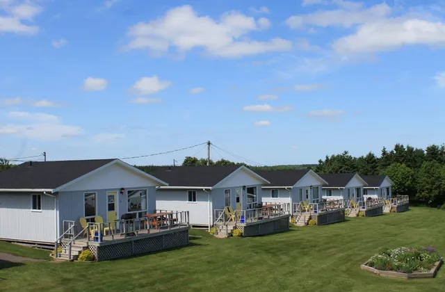 Cavendish Bosom Buddies Cottage Resort