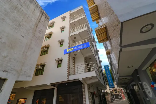 FabExpress Dolphin International - Hotel in Mahipalpur, New Delhi