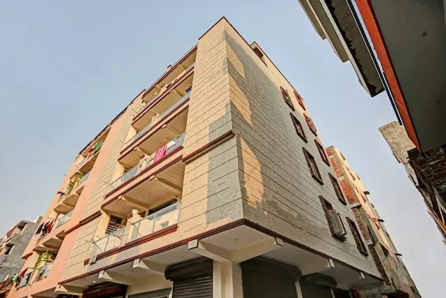 OYO Townhouse Hotel Grand Near Badarpur Border Metro Station