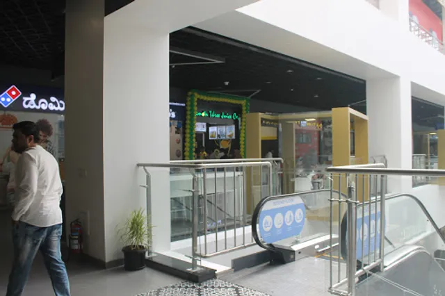 Lemon Three Juice & Ice Creams at Forum Mall