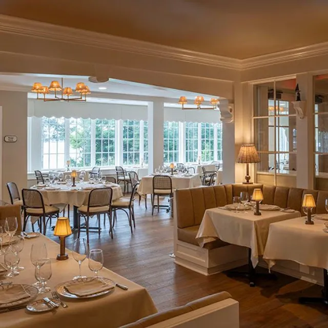 The Commodore - A Bartolotta Restaurant