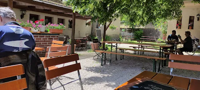 Gasthaus Alte Schule mit Biergarten