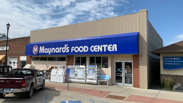 Maynard's Food Center of Lakefield