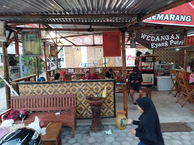 Wedangan Ejang Poetri ꧋ꦮꦺꦣꦔꦤ꧀ꦄꦼꦗꦁꦥꦺꦴꦮꦺꦠꦿꦶ