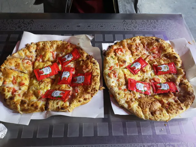 Local Fast Foodالاسكندراني فطائر و بيتزا