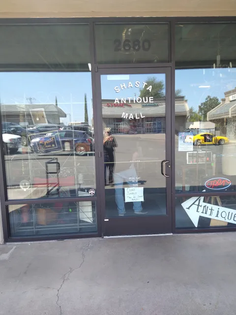 Salley's Shasta Antique Mall