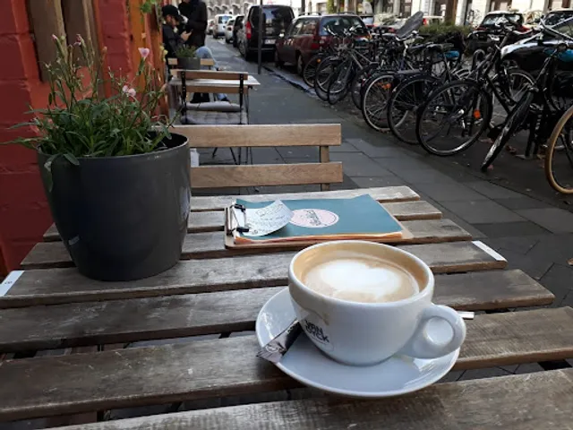 Jlöcklich Barista Café