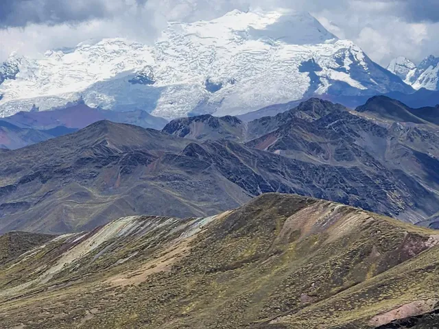 Palcoyo Rainbow Mountains Tour