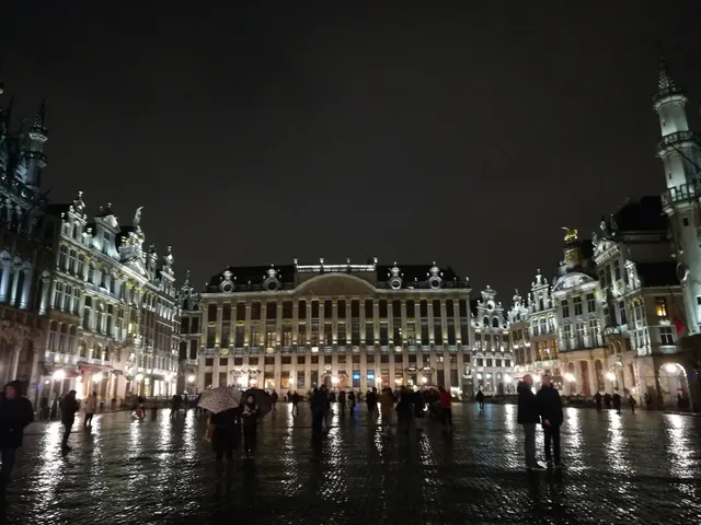 Grand Place The Looks Apartment