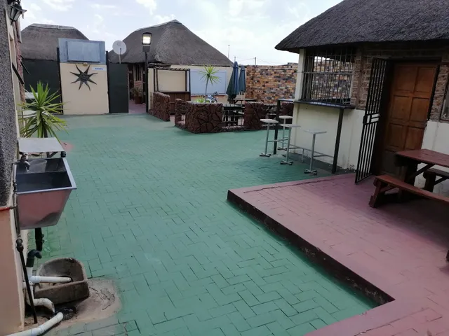 Ecentre Thee Guest Village